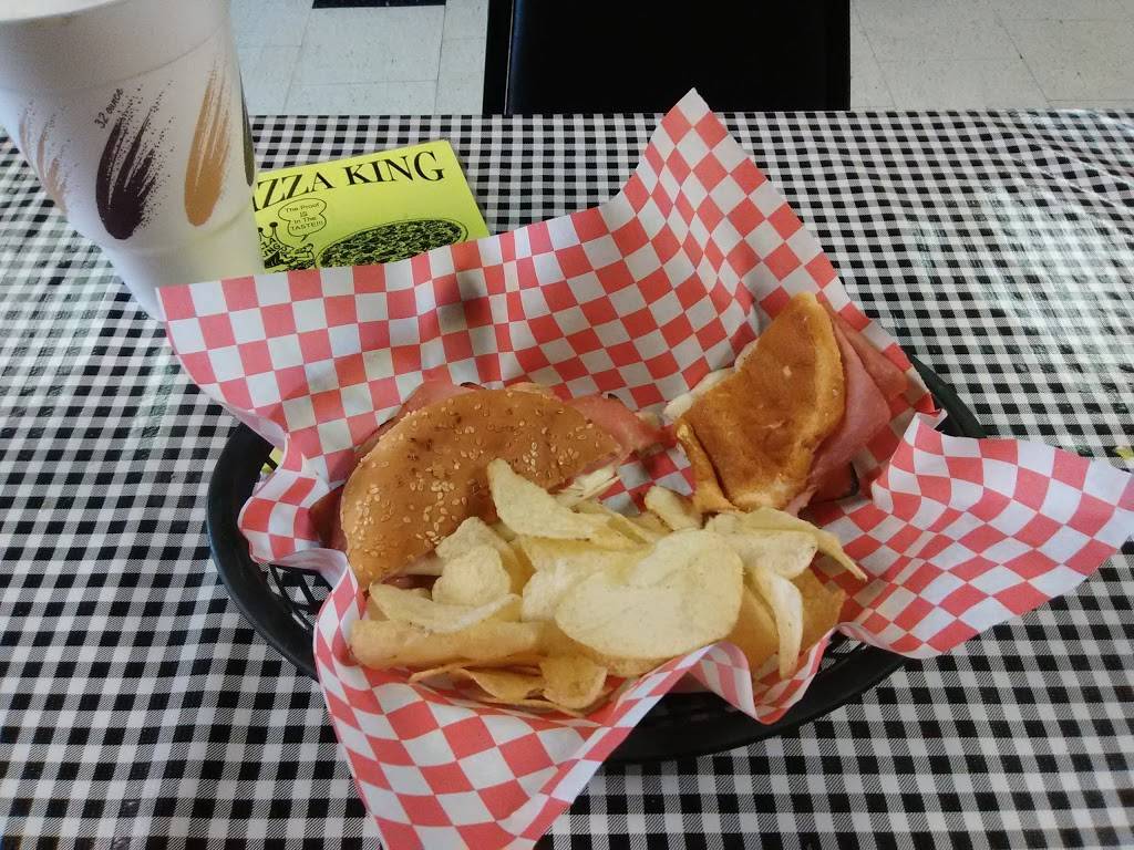 Pizza King | restaurant | 111 E Main St, Hoopeston, IL 60942, USA | 2172835911 OR +1 217-283-5911