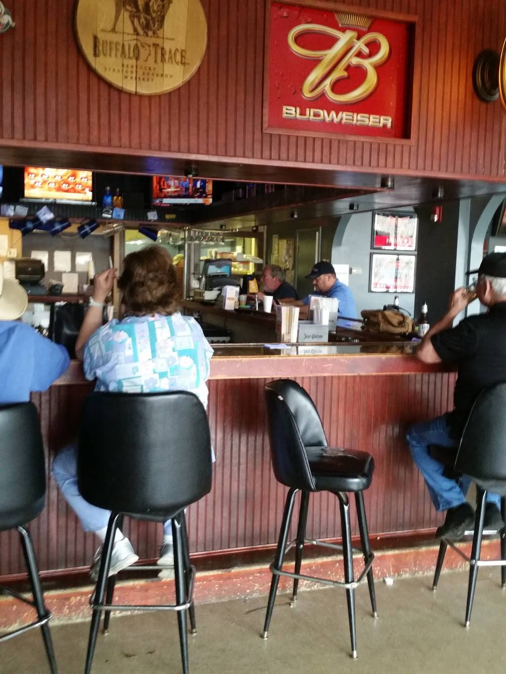 Five Oclock Sports Bar & Grill | restaurant | 7189 Turner Lake Rd NW, Covington, GA 30014, USA | 7703853060 OR +1 770-385-3060