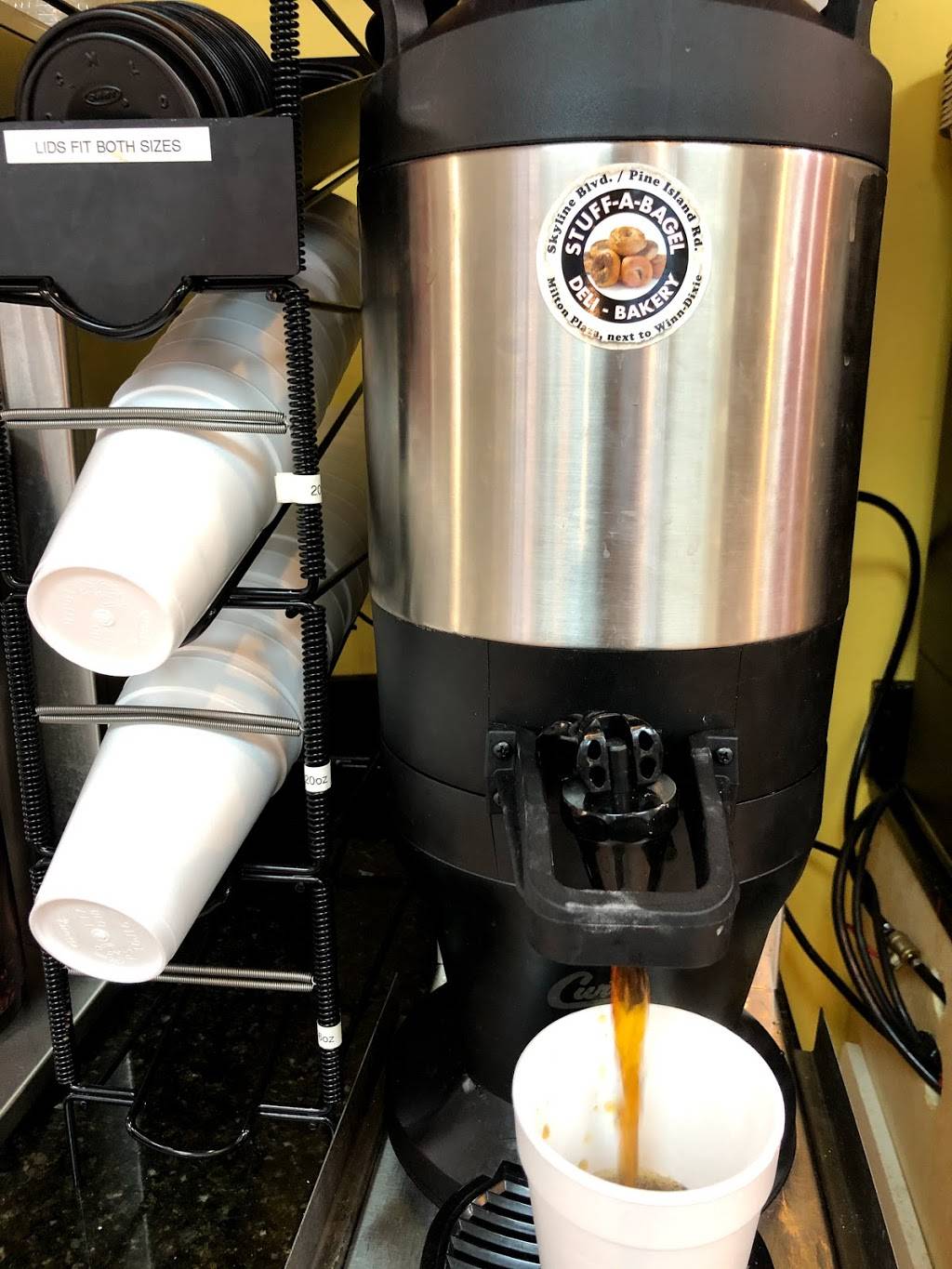 Stuff a Bagel | bakery | 7137 Maida Ln, Fort Myers, FL 33908, USA | 2398877884 OR +1 239-887-7884