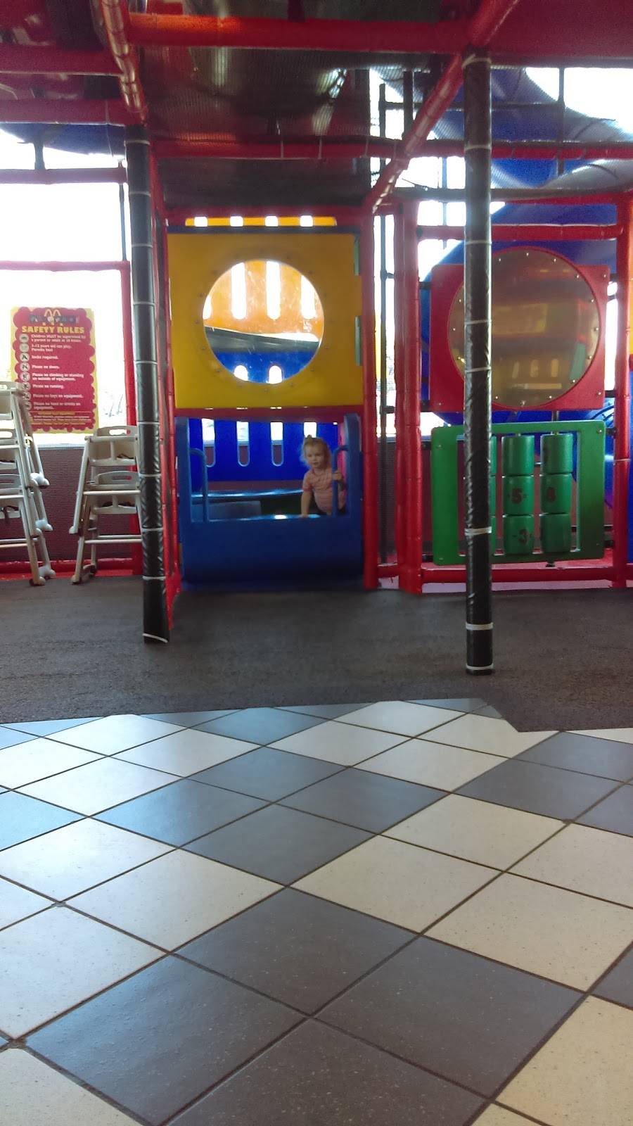 McDonalds | cafe | 18751 I-635, Mesquite, TX 75150, USA | 9726825401 OR +1 972-682-5401