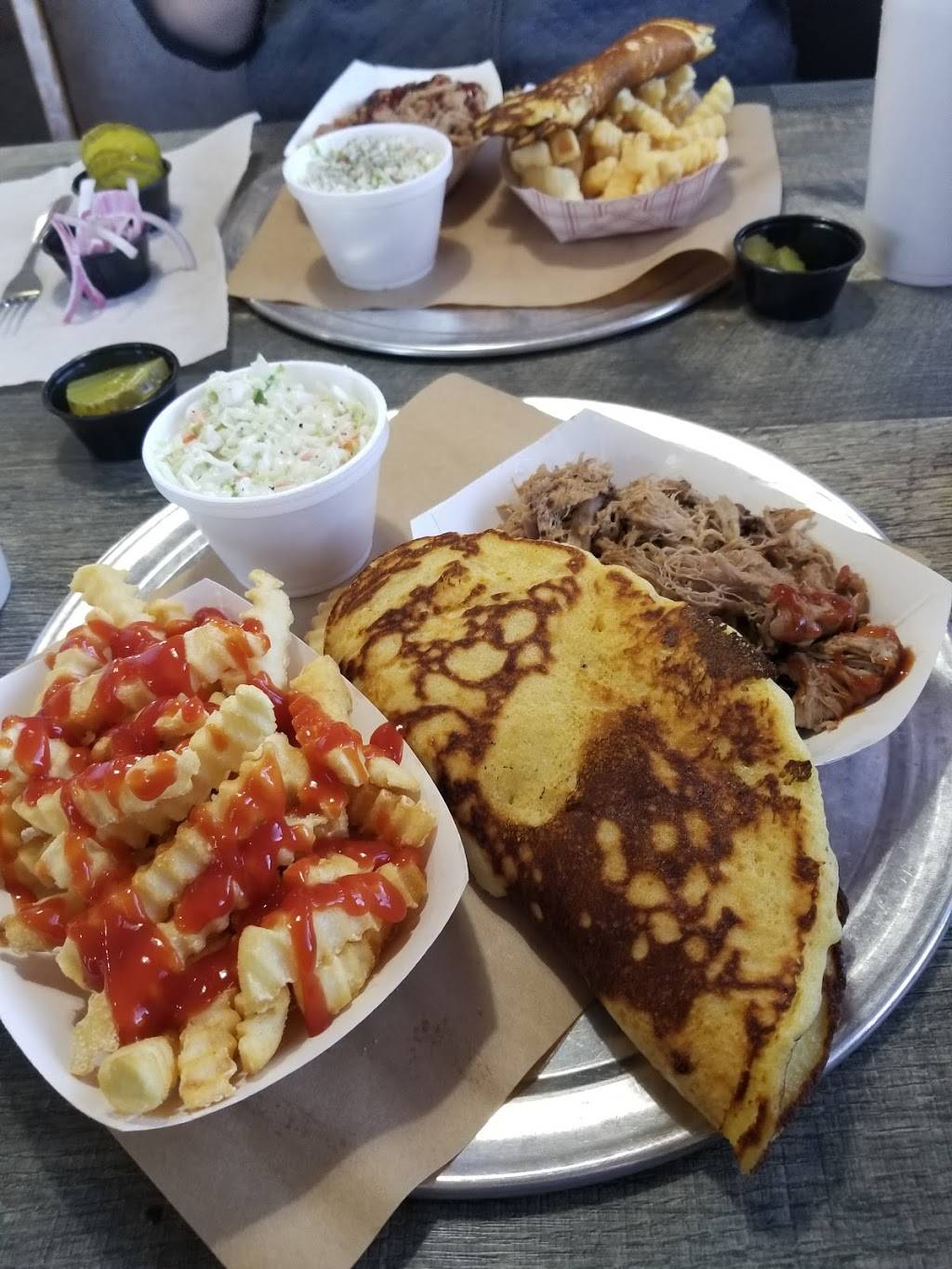 Hitz Bbq | restaurant | 1030 Cooper Dr, Berea, KY 40403, USA | 8597563236 OR +1 859-756-3236
