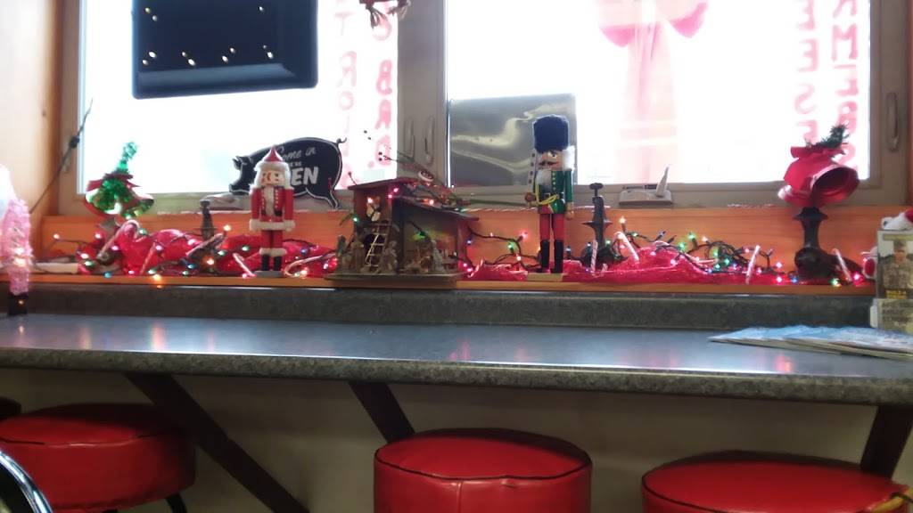 Luckys Corner Deli | restaurant | 720 W Centre St, Shenandoah, PA 17976, USA | 5704621447 OR +1 570-462-1447