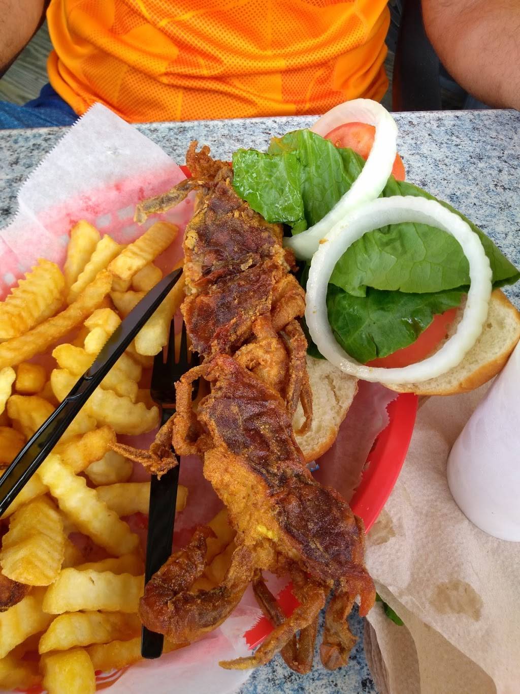 Buddys Crab House & Oyster Bar | restaurant | 101 Roland Ave, Surf City, NC 28445, USA | 9103281515 OR +1 910-328-1515