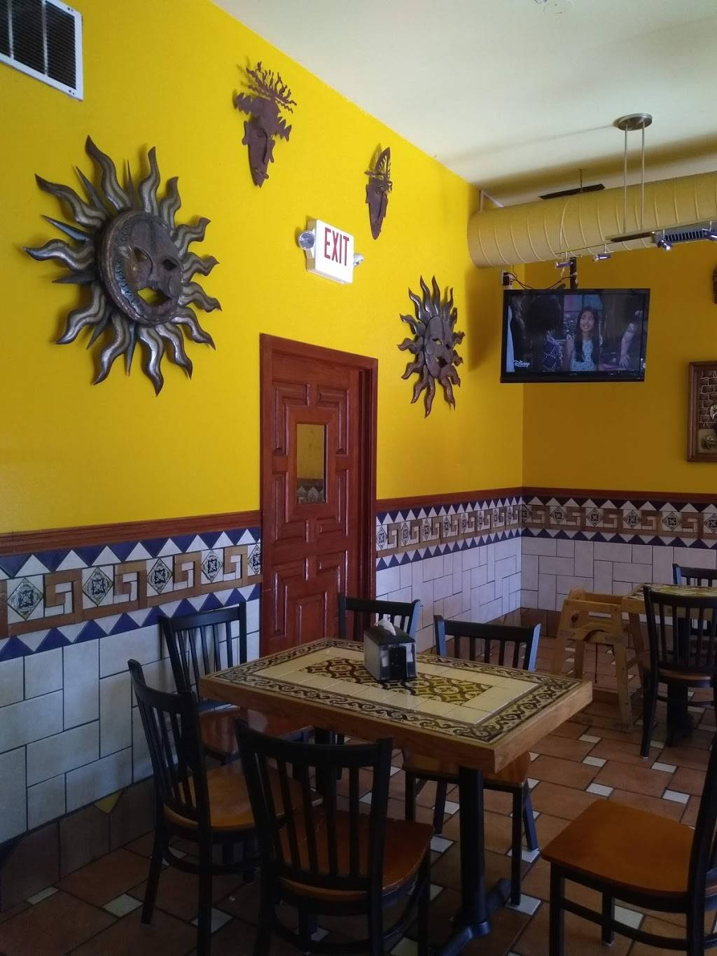 Burrito House | restaurant | 3547 N Lincoln Ave, Chicago, IL 60657, USA | 7739756060 OR +1 773-975-6060