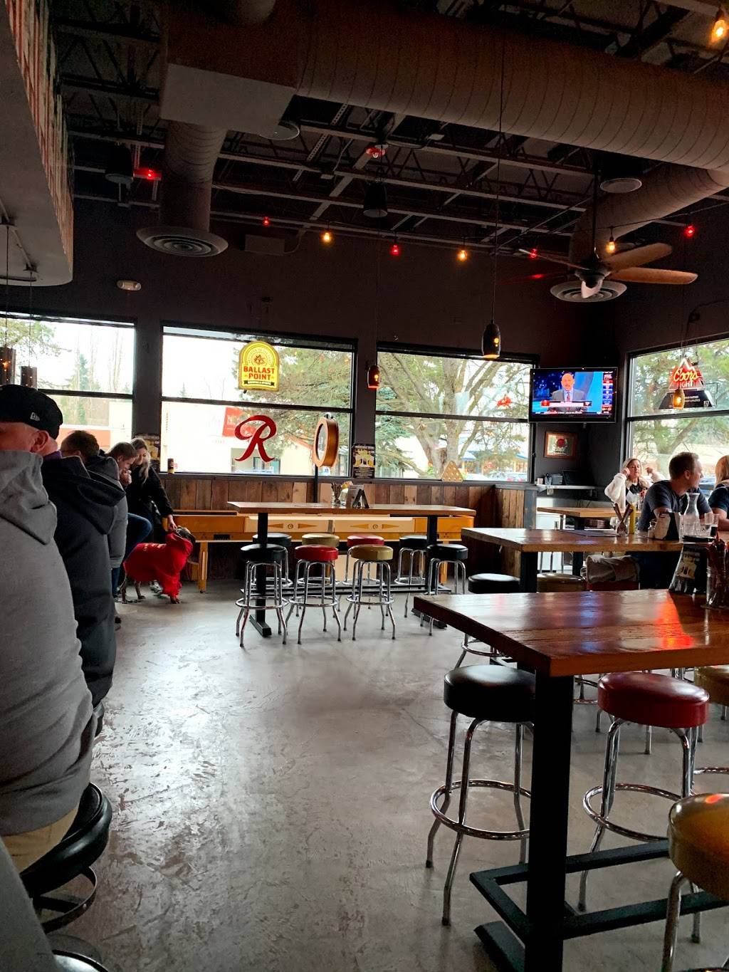 Sams Tavern | restaurant | 15740 Redmond Way, Redmond, WA 98052, USA | 4258617246 OR +1 425-861-7246