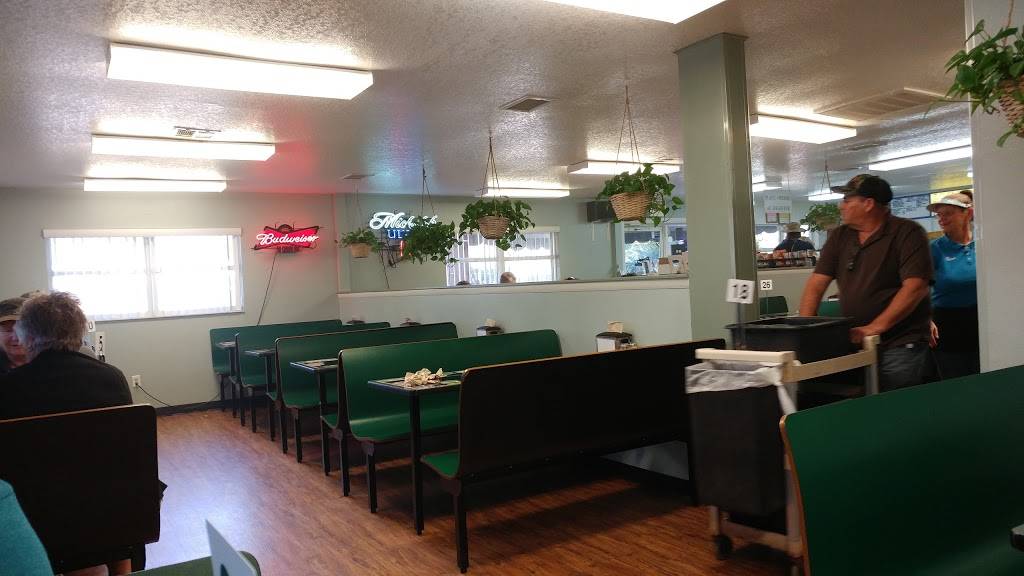 Pizza Connection | restaurant | 220 E Lake Ave, Auburndale, FL 33823, USA | 8639679349 OR +1 863-967-9349