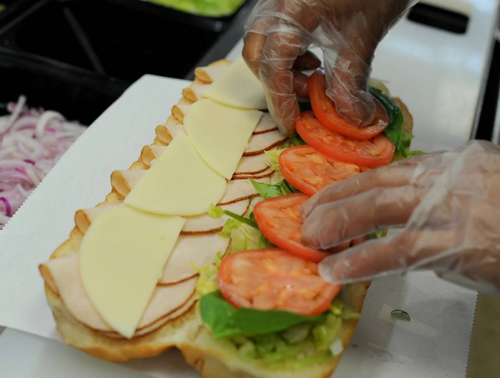 Subway Restaurants | restaurant | 10209 Grand Central Ave #106, Owings Mills, MD 21117, USA | 4103563131 OR +1 410-356-3131