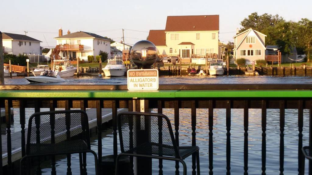 Nawlins Seafood Company | restaurant | 301 Woodcleft Ave, Freeport, NY 11520, USA | 5162068100 OR +1 516-206-8100