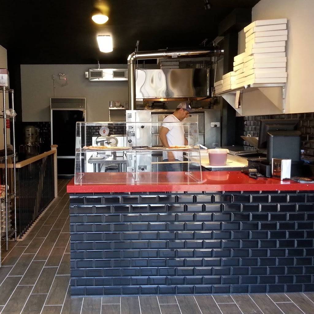 Pizza Nostra | meal takeaway | 362 Lakeshore Rd W, Mississauga, ON L5H 1H3, Canada | 9058913978 OR +1 905-891-3978