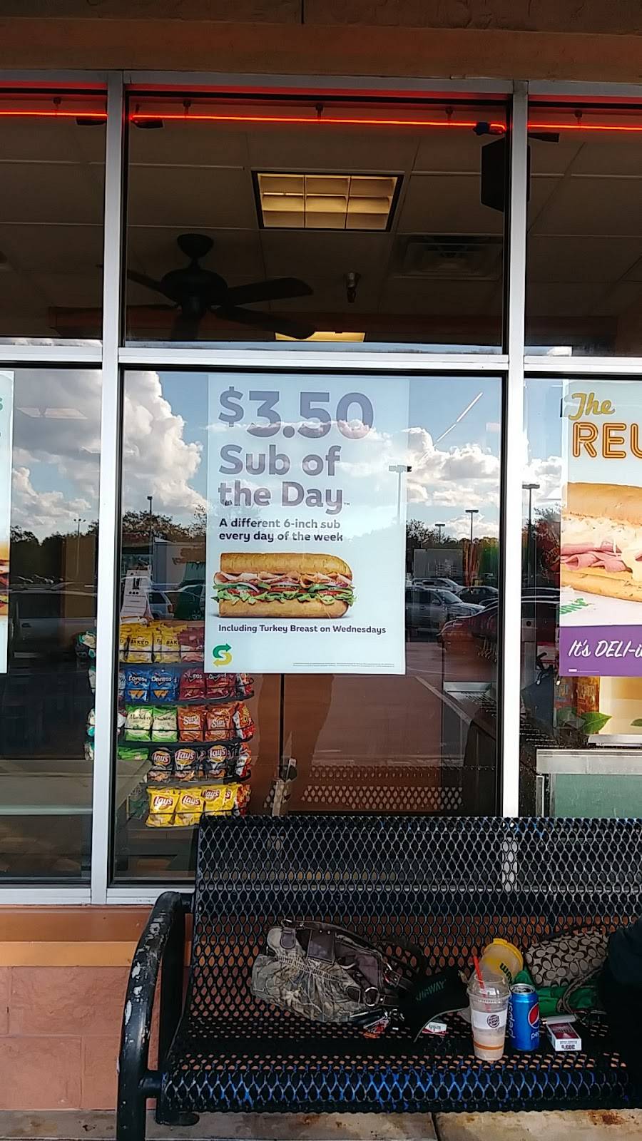 Subway Restaurants | restaurant | 151 Town and Country Dr, Palatka, FL 32177, USA | 3863280008 OR +1 386-328-0008