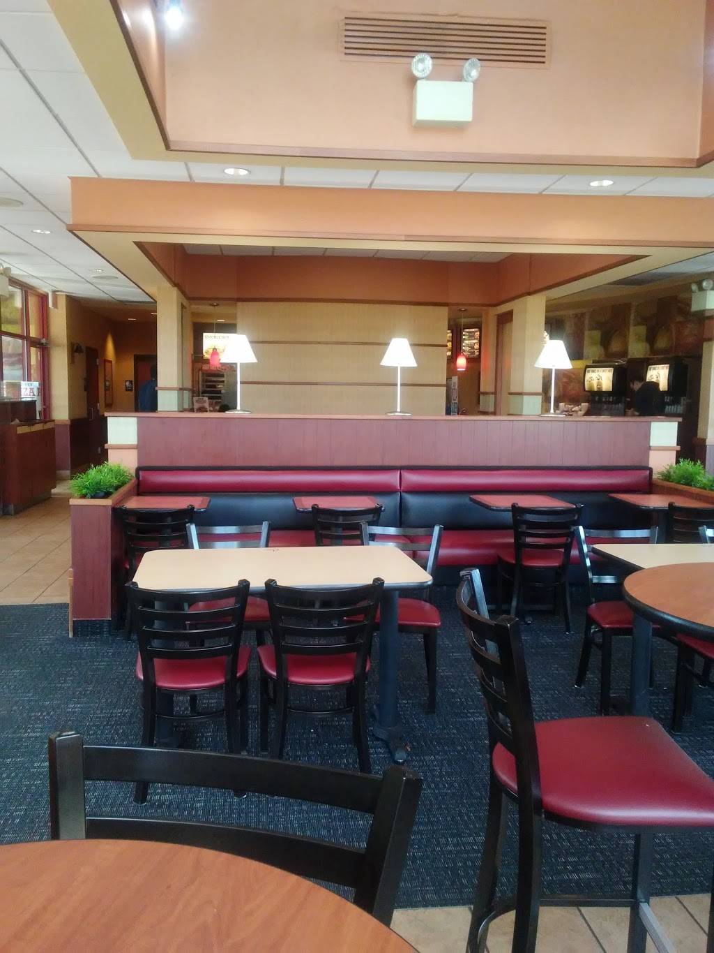 Arbys | restaurant | 3821 Tower Ave, Superior, WI 54880, USA | 7153922424 OR +1 715-392-2424