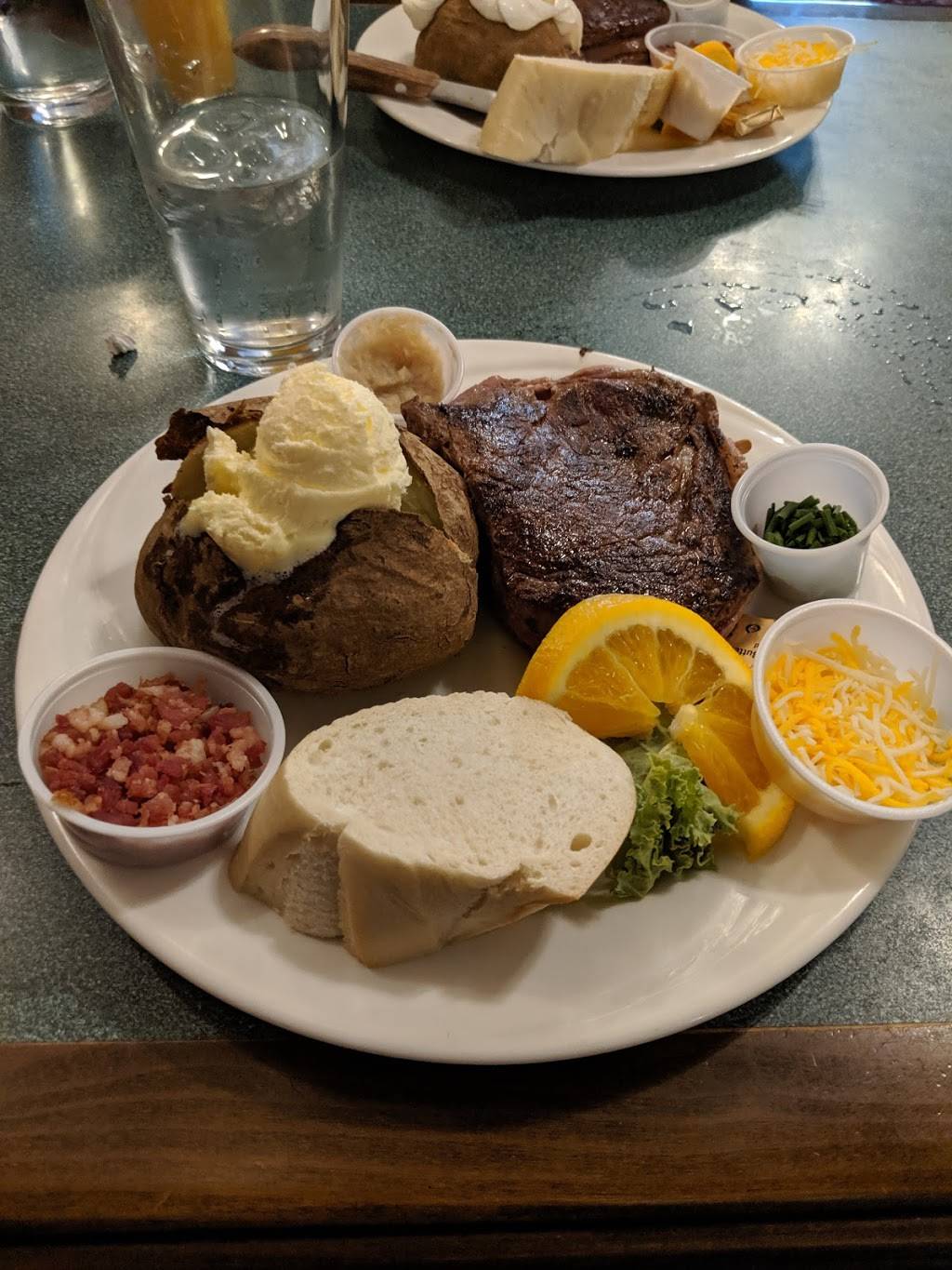 Quincys Steak & Spirits | restaurant | 416 Harrison Ave, Leadville, CO 80461, USA | 7194869765 OR +1 719-486-9765