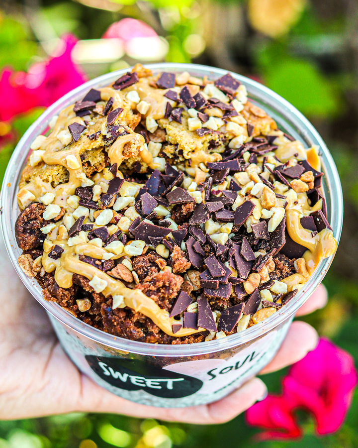 On The Fly Food Hall | restaurant | 4447 4th St N, St. Petersburg, FL 33703, USA | 7273252973 OR +1 727-325-2973