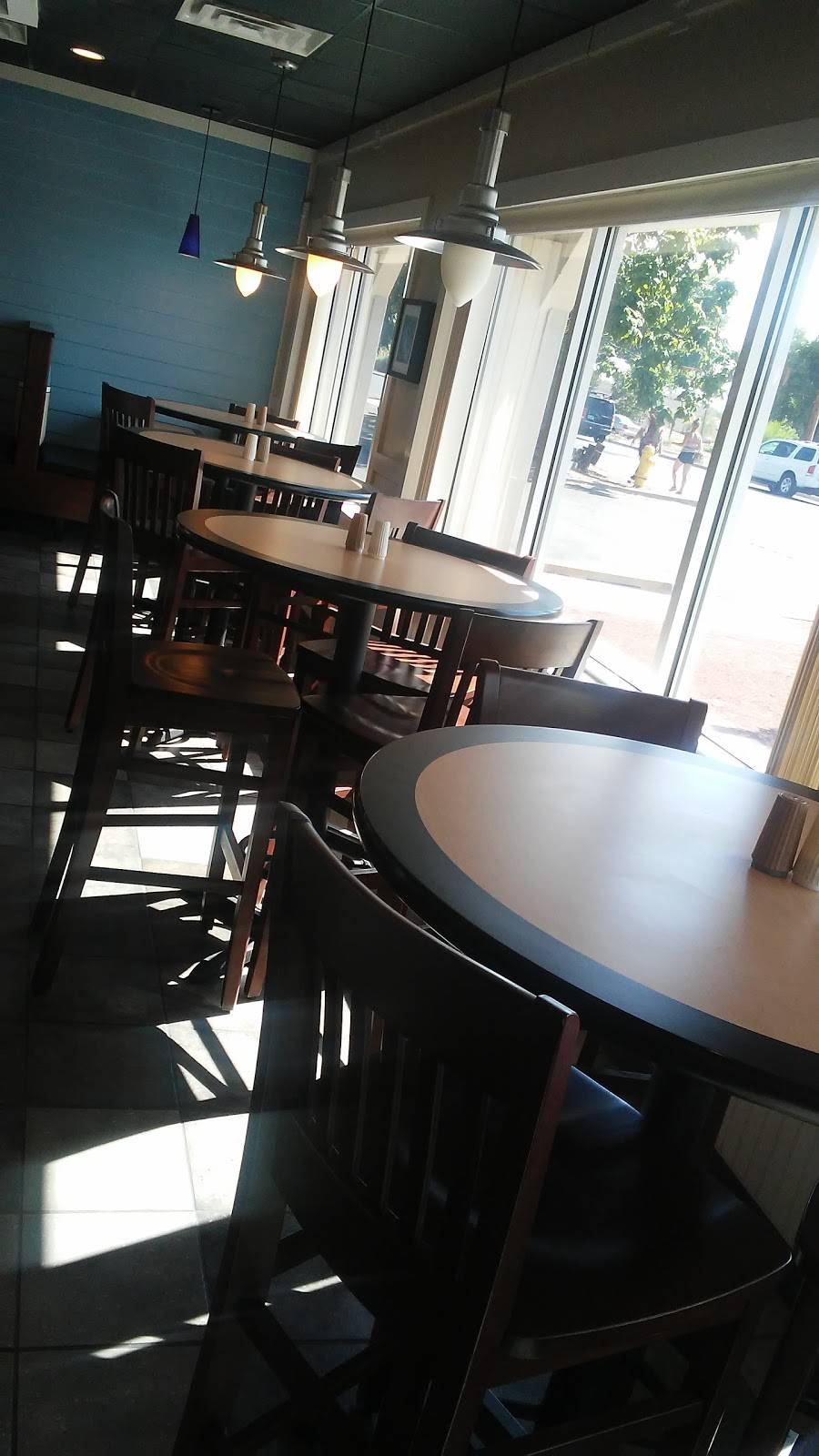 Long John Silvers | restaurant | 3550 Isleta Blvd SW, Albuquerque, NM 87105, USA | 5058730249 OR +1 505-873-0249