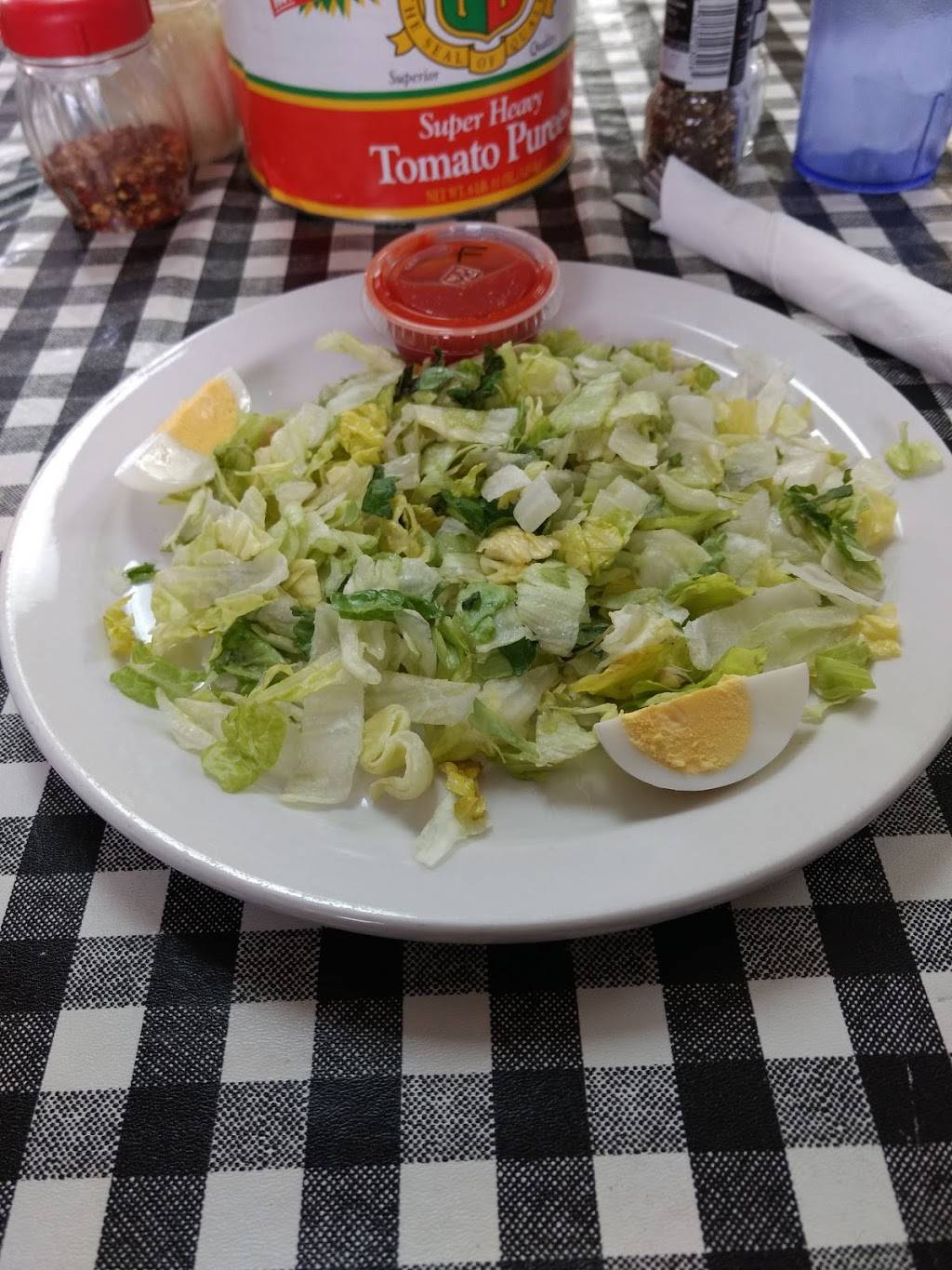 Saporitos Pizzeria | restaurant | 222 W Railroad St, Lena, IL 61048, USA | 8153694400 OR +1 815-369-4400