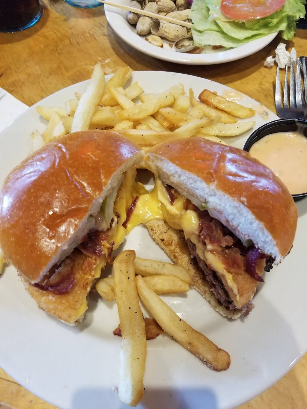 Logans Roadhouse | restaurant | 3720 Stone Creek Blvd, Cincinnati, OH 45251, USA | 5139233700 OR +1 513-923-3700