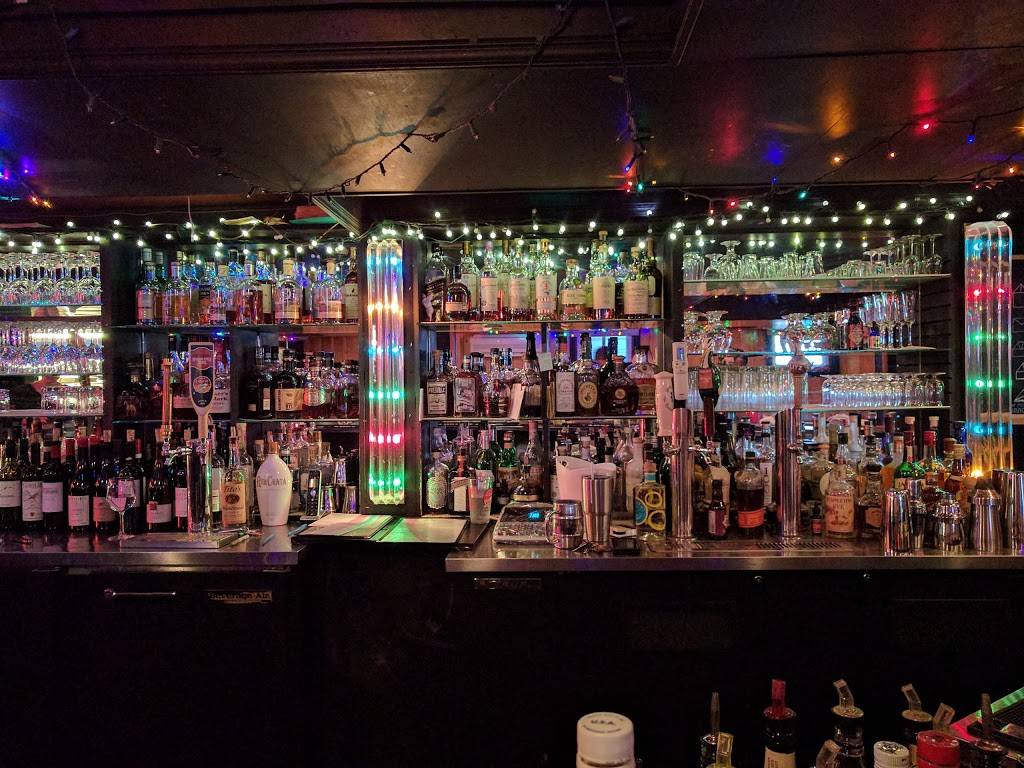 Greenbush Bar | restaurant | 914 Regent St, Madison, WI 53715, USA | 6082572874 OR +1 608-257-2874