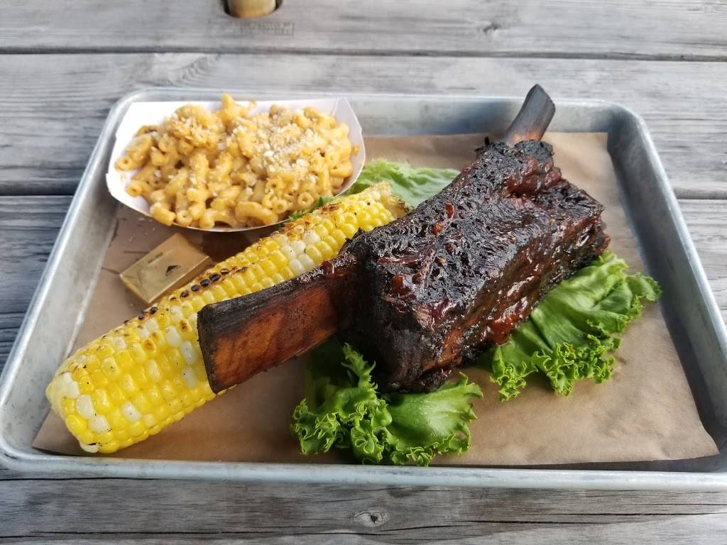 Smokin With Chris | restaurant | 59 W Center St, Southington, CT 06489, USA | 8606209133 OR +1 860-620-9133