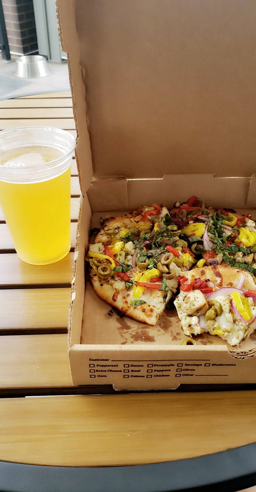 Toppd Pizza Lenexa Public Market | restaurant | 8750 Penrose Ln, Lenexa, KS 66219, USA | 9136777070 OR +1 913-677-7070