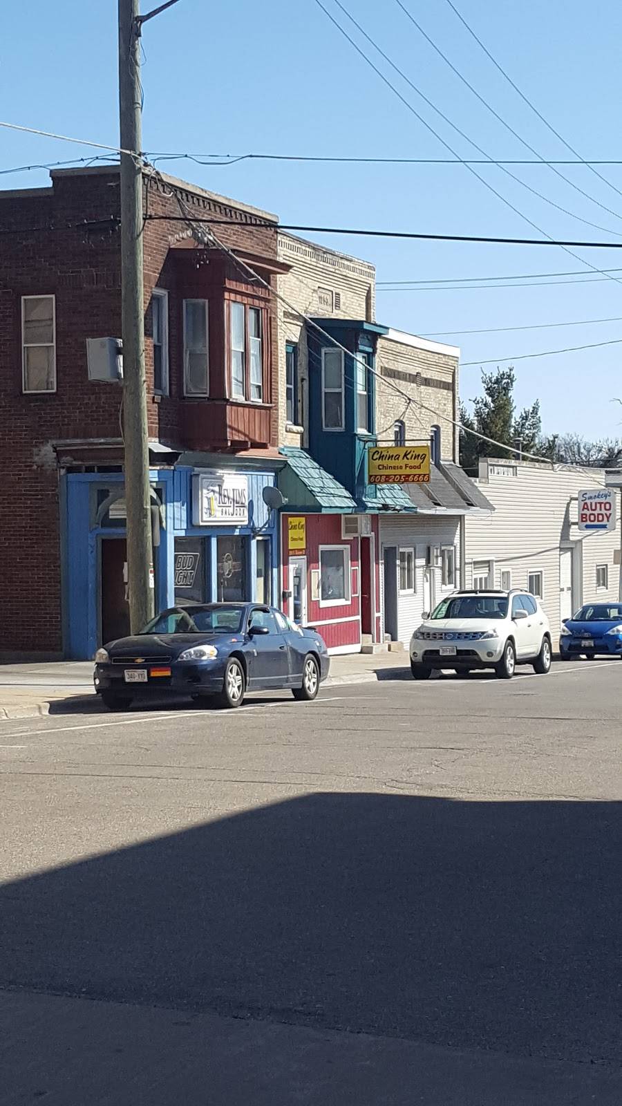 China King | restaurant | 319 S Division St, Stoughton, WI 53589, USA | 6082056666 OR +1 608-205-6666