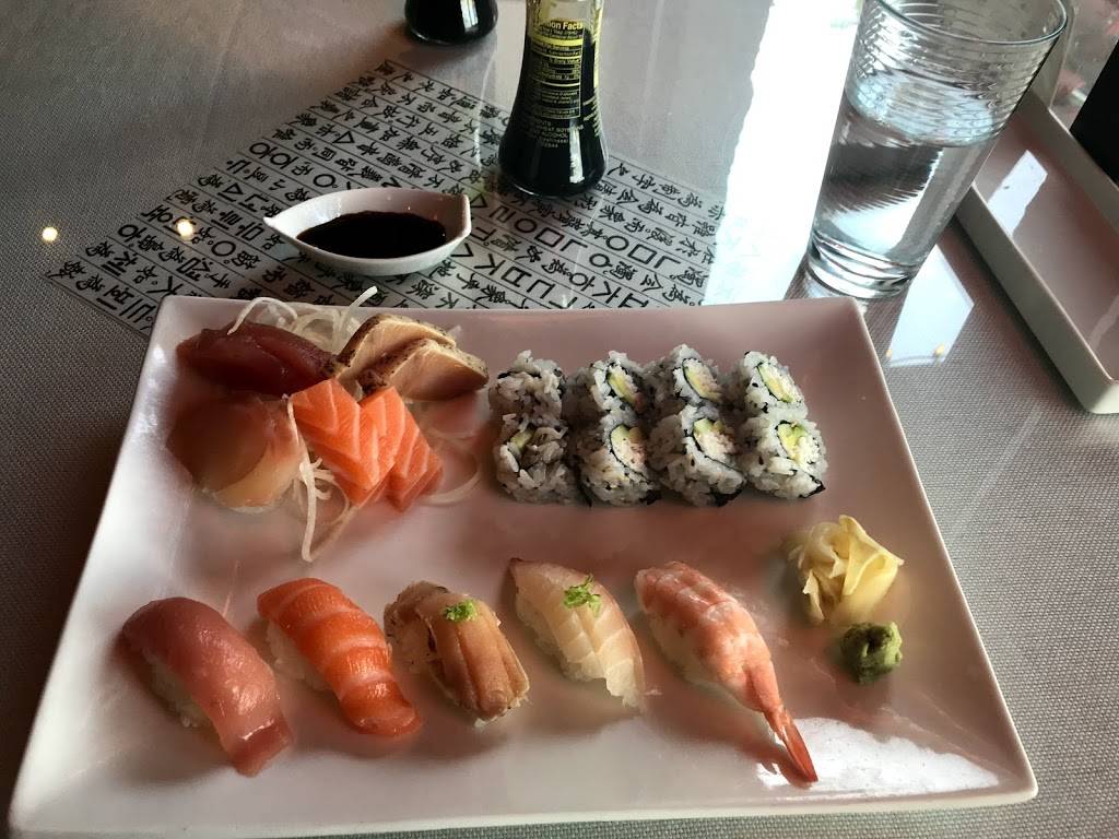 YoMi Sushi | restaurant | 315 SW Montgomery St #150, Portland, OR 97201, USA | 5032943888 OR +1 503-294-3888