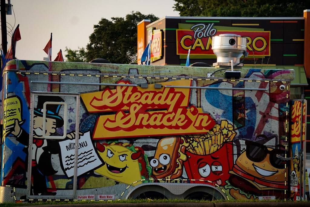 Steady Snackn | restaurant | 1818 Fry Rd, Houston, TX 77084, USA | 8326135963 OR +1 832-613-5963