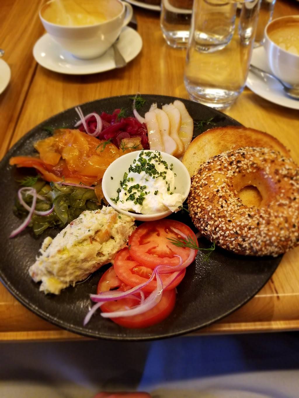 Somerset | restaurant | 1112 N State St, Chicago, IL 60610, USA | 3125862150 OR +1 312-586-2150