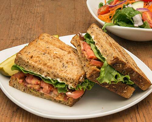 Williams Fresh Cafe | cafe | 1309 Main St W Unit A-2, Hamilton, ON L8S 1C5, Canada | 9055222636 OR +1 905-522-2636