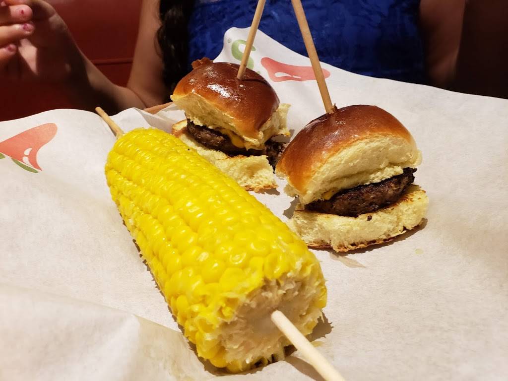 Chilis Grill & Bar | meal takeaway | 2612 N 75th Ave, Phoenix, AZ 85035, USA | 6238498847 OR +1 623-849-8847