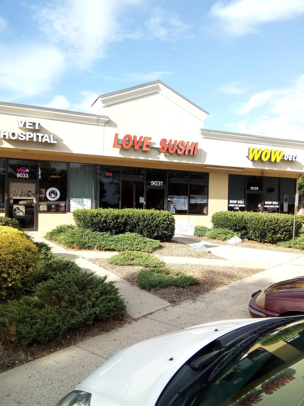 Love Sushi | restaurant | 9031 Gaither Rd, Gaithersburg, MD 20877, USA | 3019773568 OR +1 301-977-3568