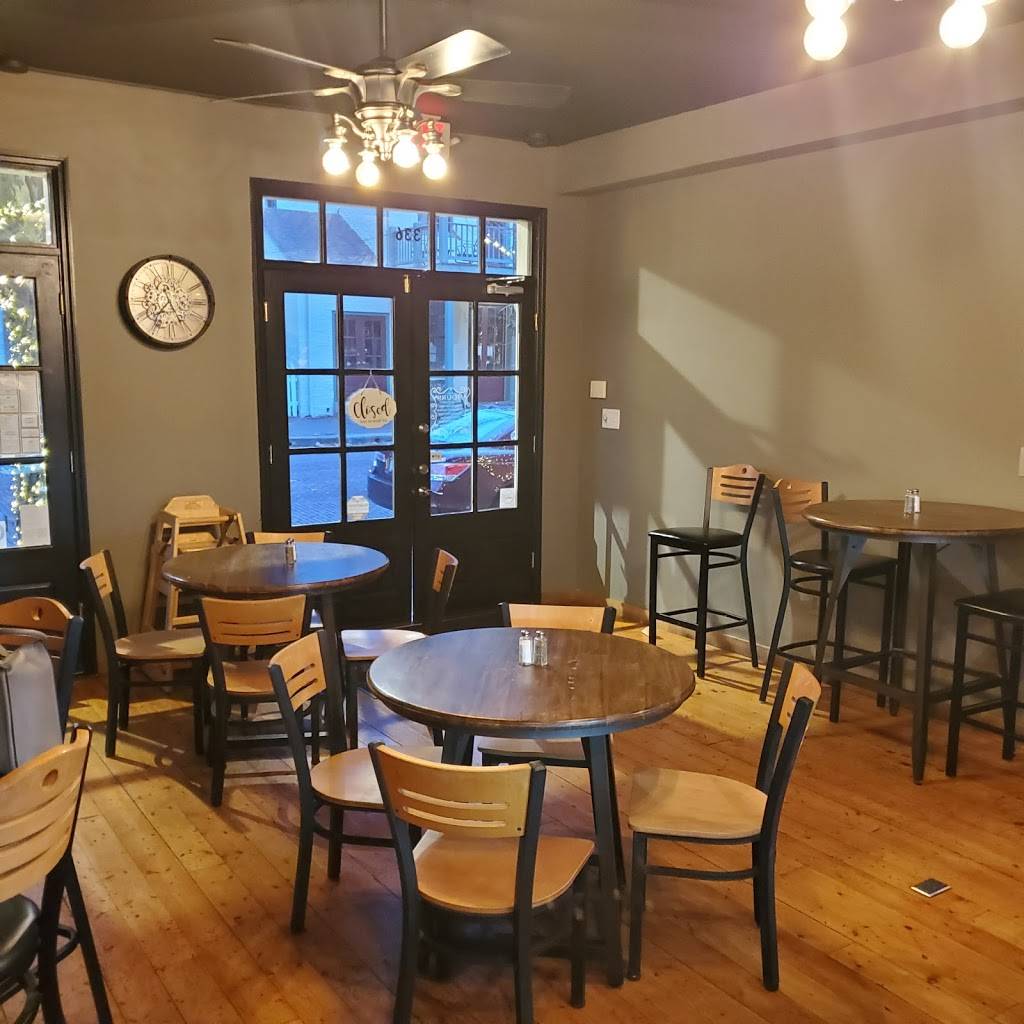 Frontier Perk Cafe | restaurant | 336 S Main St, St Charles, MO 63301, USA | 6367573040 OR +1 636-757-3040