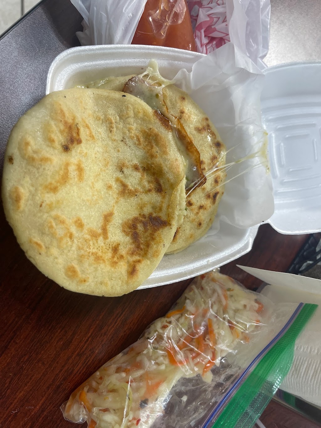 Flores Restaurant | restaurant | 1201 W Miller Rd, Garland, TX 75041, USA | 4693670885 OR +1 469-367-0885