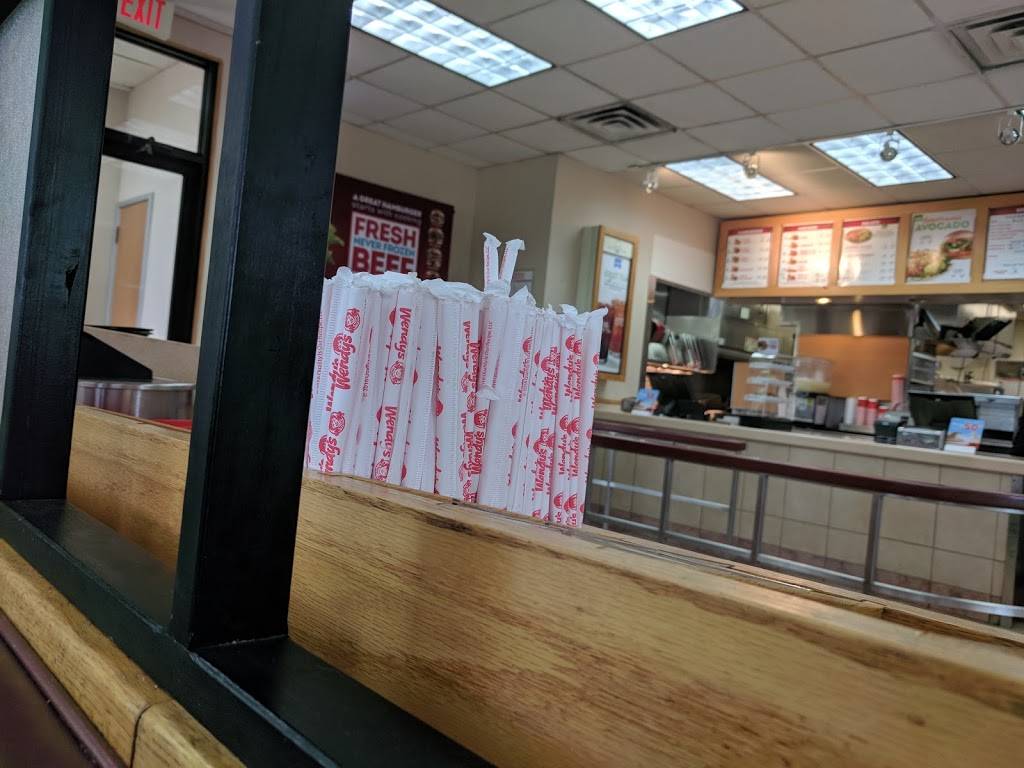 Wendys | restaurant | 13514 S Alden St, Olathe, KS 66062, USA | 9137687785 OR +1 913-768-7785