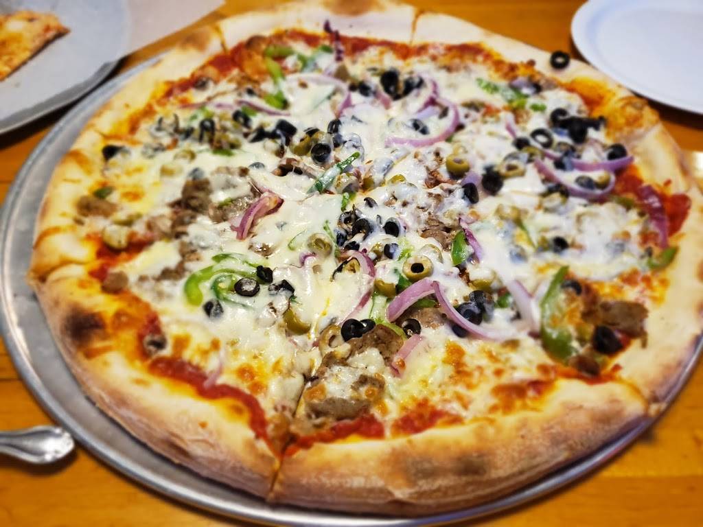 Fellinis Pizza | restaurant | 4429 Roswell Rd NE, Atlanta, GA 30342, USA | 4043038248 OR +1 404-303-8248