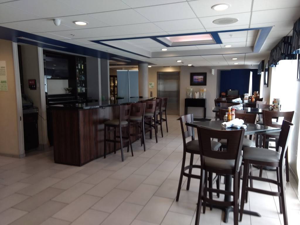 Aryana Restaurant & Bar | restaurant | 1401 Carmelo Dr, Oceanside, CA 92054, USA | 7602317000 OR +1 760-231-7000