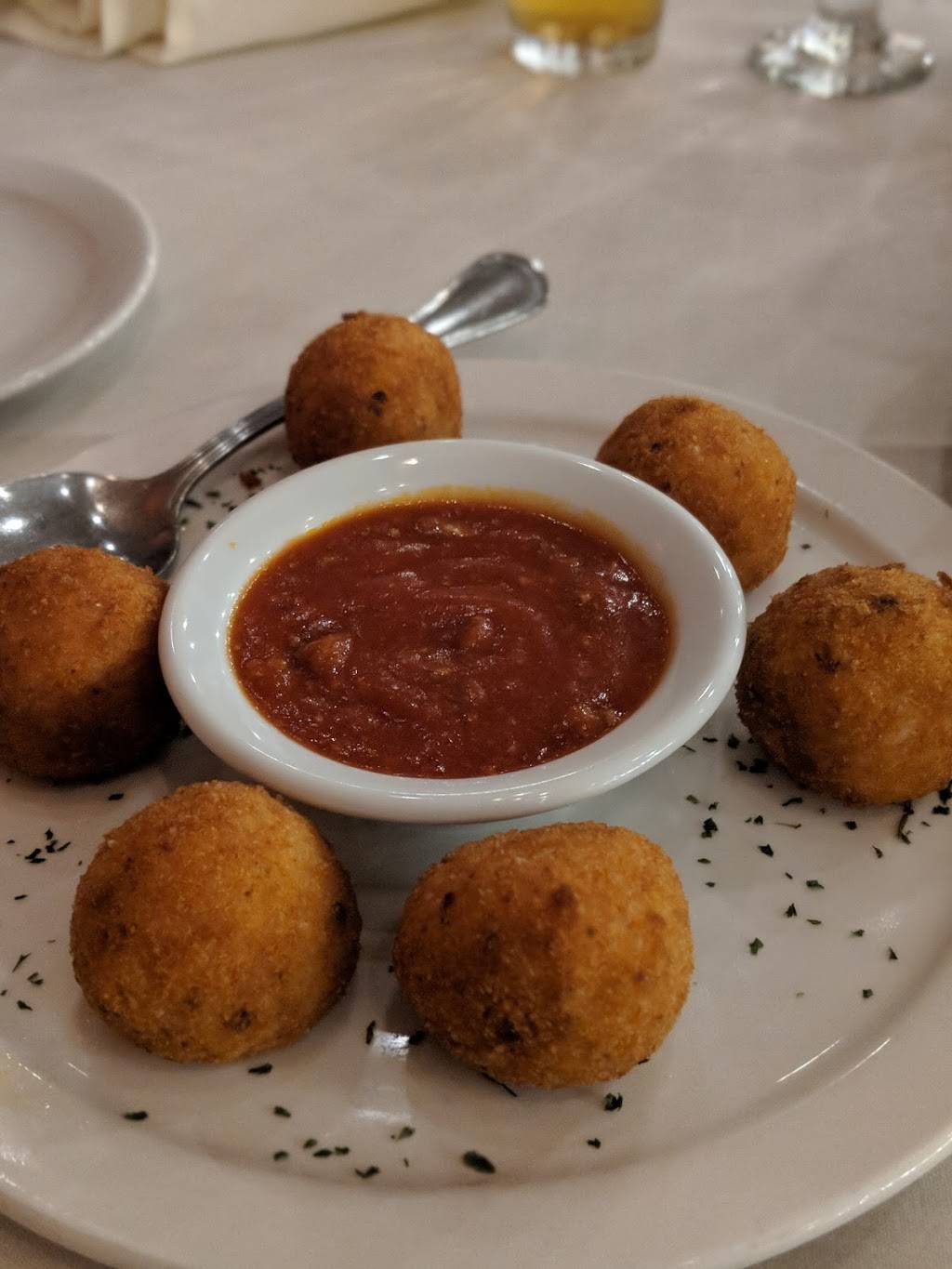 Riccardos Italian Restaurant | restaurant | 238 Dalhousie St, Amherstburg, ON N9V 1W4, Canada | 5197364333 OR +1 519-736-4333