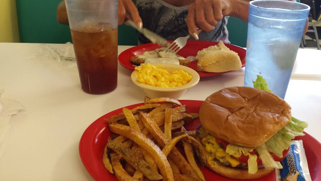 Our Place | restaurant | 5 W Prospect Rd, Fayetteville, TN 37334, USA | 9315579485 OR +1 931-557-9485