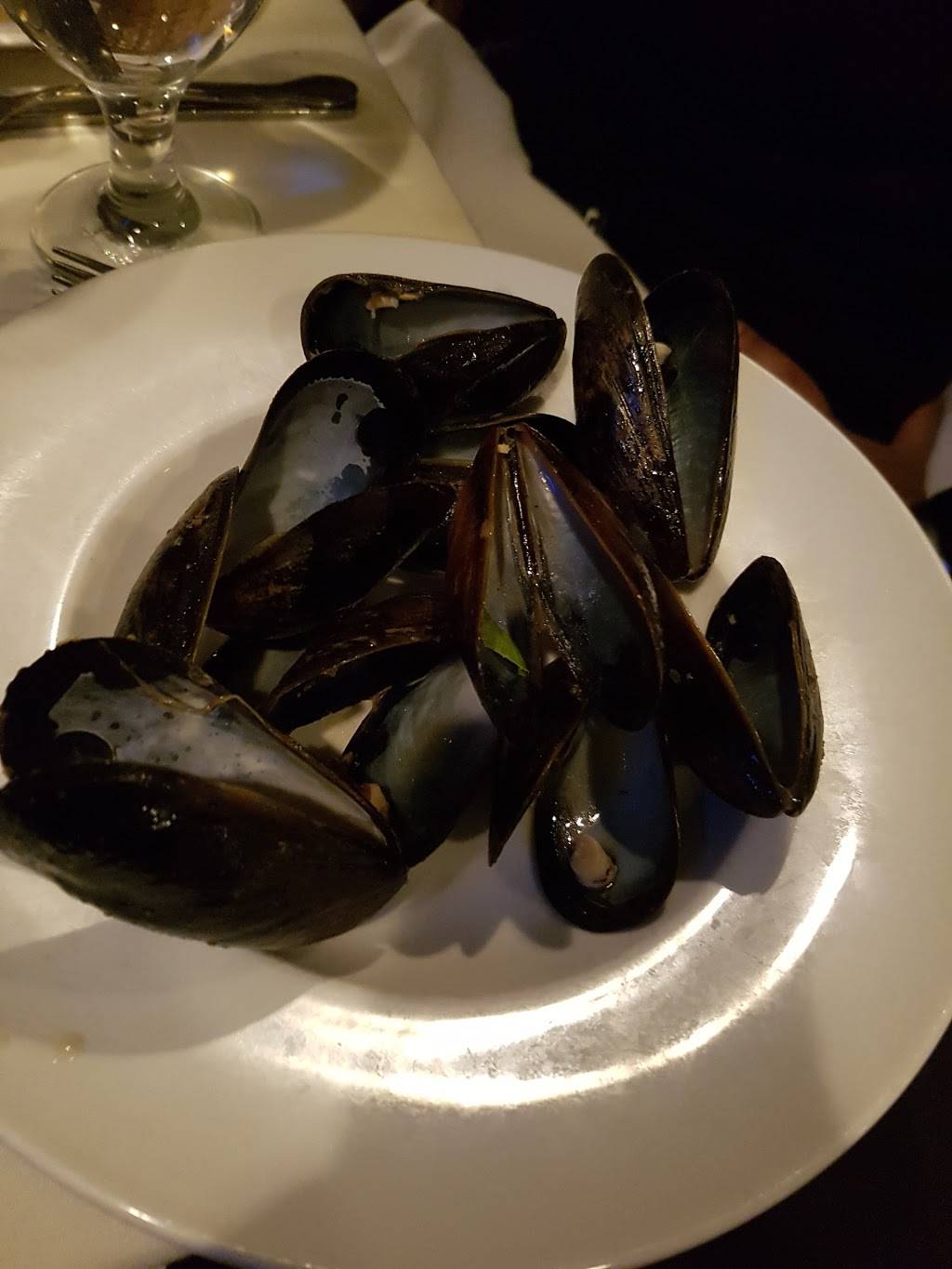 Cucina Di Vargas | restaurant | 10 Franklin Ave, Hewlett, NY 11557, USA | 5165967260 OR +1 516-596-7260