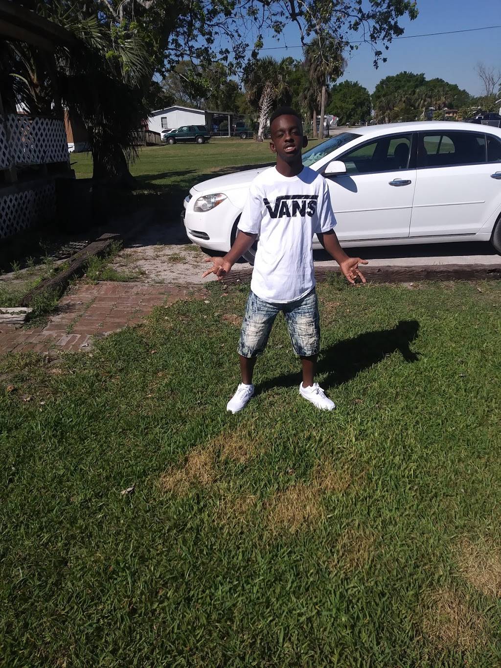 Joeys Pizza & Subs | restaurant | 699 US-27, Moore Haven, FL 33471, USA | 8639461575 OR +1 863-946-1575