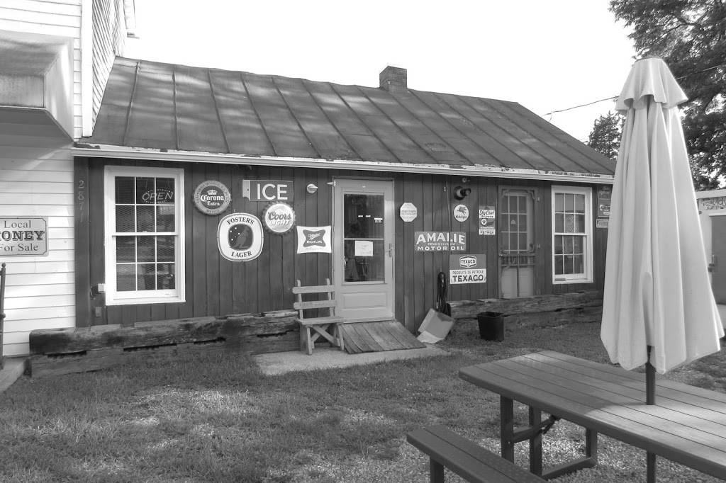 Railside Market | restaurant | 2871 Summit Point Rd, Summit Point, WV 25446, USA | 3047240012 OR +1 304-724-0012