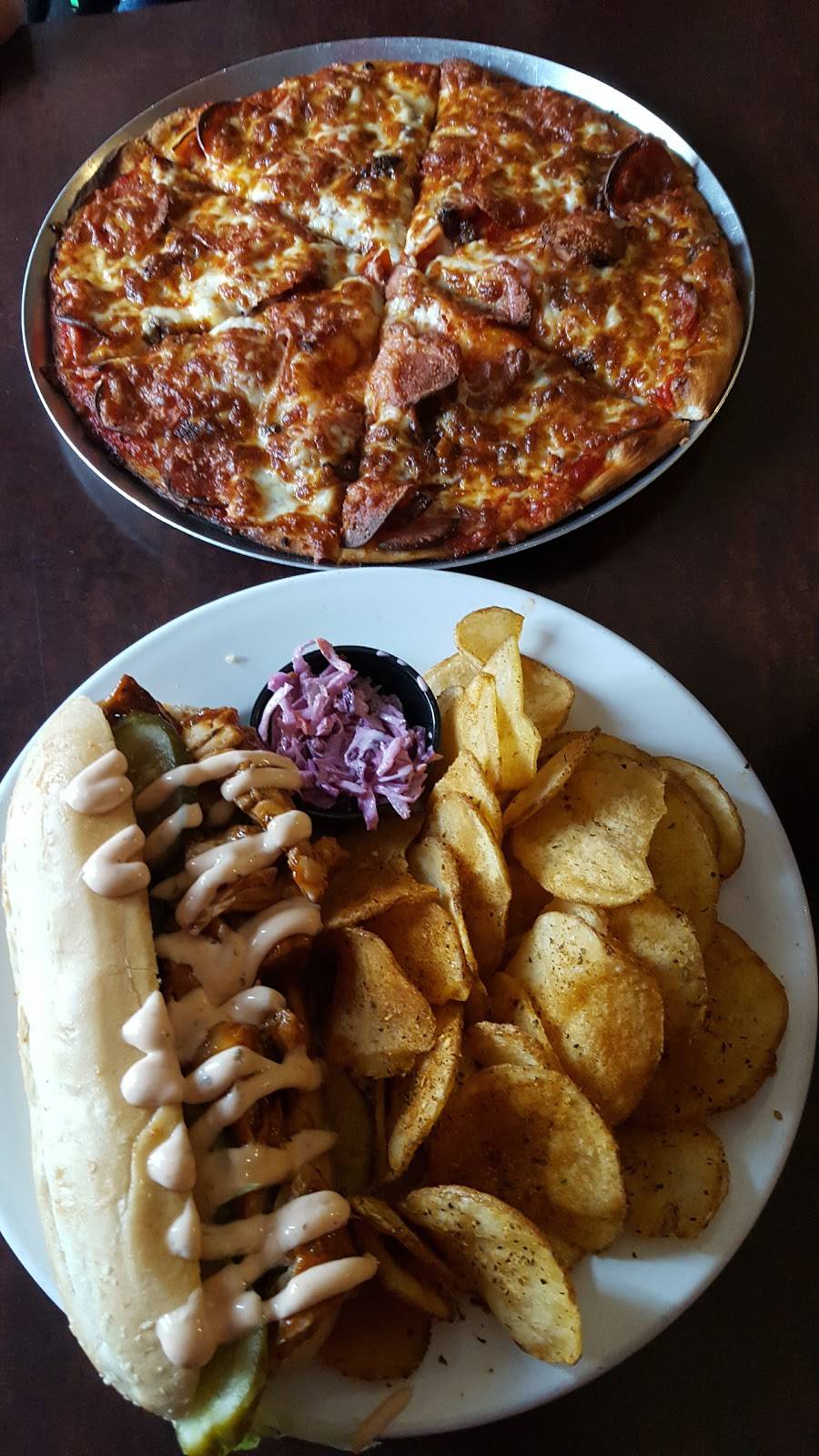 The Grand Bayou Cajun Kitchen | restaurant | 27 Dumfries St, Paris, ON N3L 2C9, Canada | 5194422704 OR +1 519-442-2704