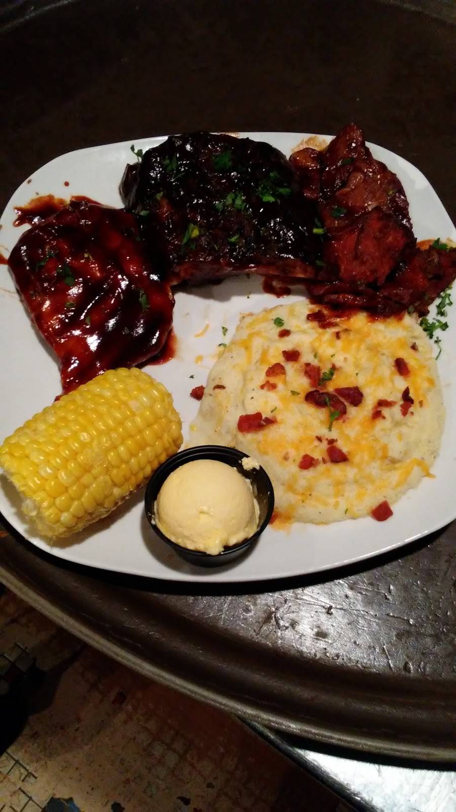 Garfields | restaurant | 2400 Meadowbrook Mall, Bridgeport, WV 26330, USA | 3048428556 OR +1 304-842-8556