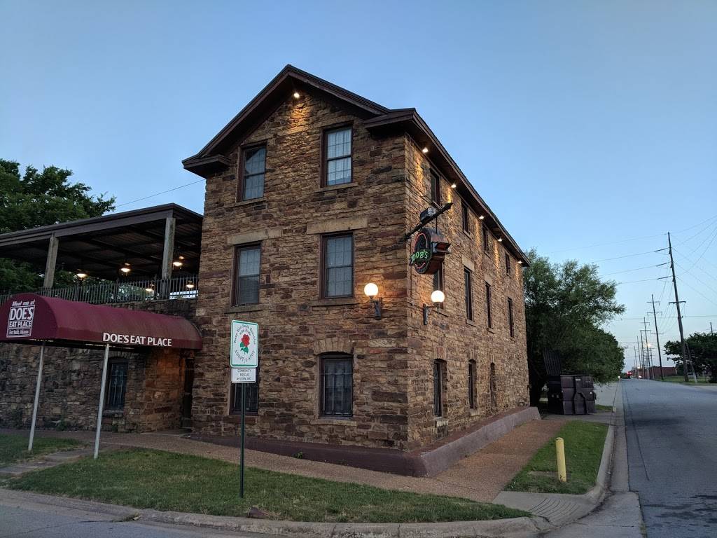 Doe’s | restaurant | 422 N 3rd St, Fort Smith, AR 72901, USA | 4797849111 OR +1 479-784-9111