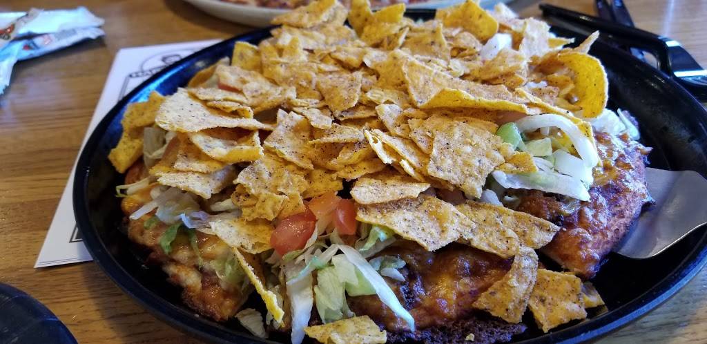 Happy Joes Pizza - Moline 16th St. | restaurant | 2041 16th St, Moline, IL 61265, USA | 3097643388 OR +1 309-764-3388