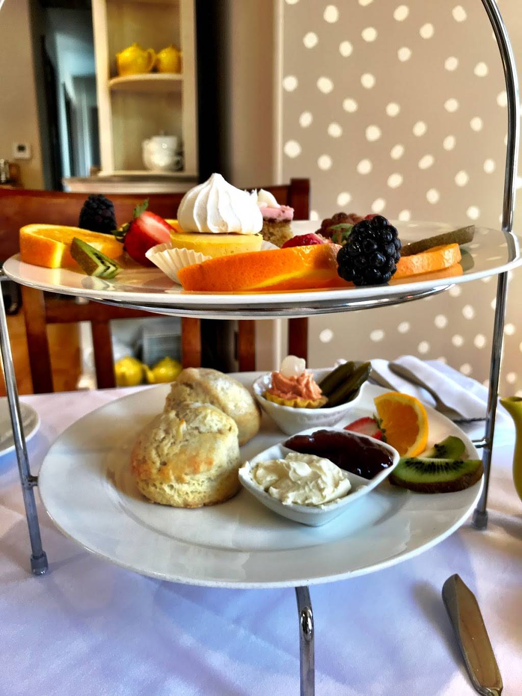 Waterdown Tea House | cafe | 297 Dundas St E, Waterdown, ON L0R 2H0, Canada | 9056904646 OR +1 905-690-4646