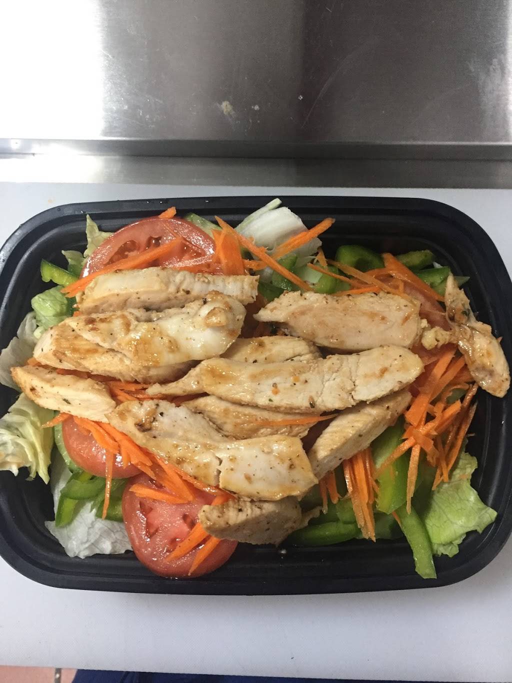 Wing Cookout | restaurant | 303 W 70th St, Shreveport, LA 71106, USA | 3186265727 OR +1 318-626-5727