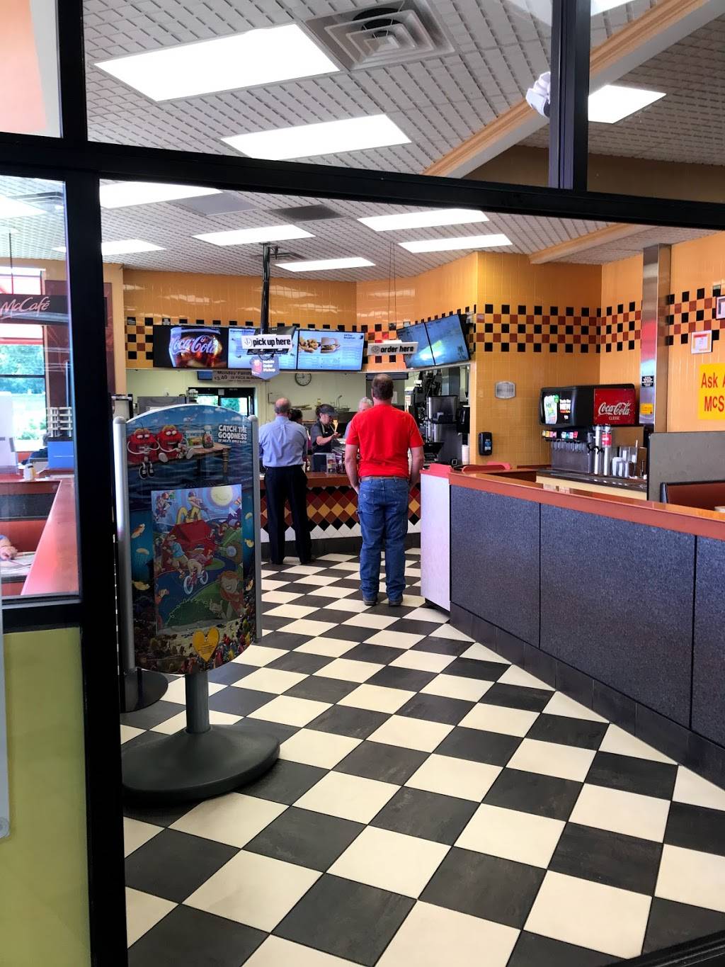 McDonalds | cafe | 3230B Pioneer Trail, Richfield, WI 53076, USA | 2626282695 OR +1 262-628-2695