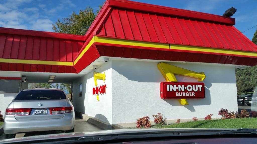 In-N-Out Burger | restaurant | 815 N Bristol St, Santa Ana, CA 92703, USA | 8007861000 OR +1 800-786-1000