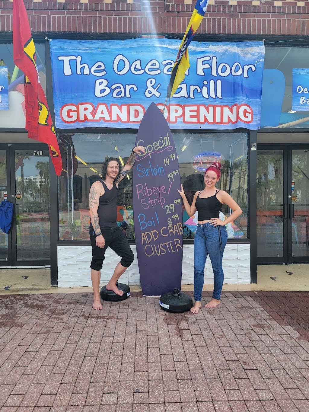The Ocean Floor bar & grill | restaurant | 740 Main St, Daytona Beach, FL 32118, USA | 3862369750 OR +1 386-236-9750