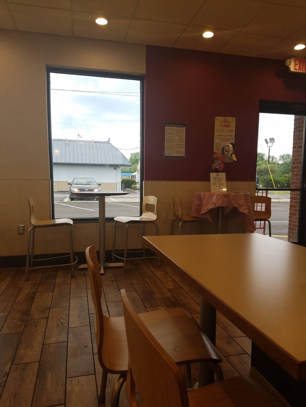 Wendys | restaurant | 7910 Dream St, Florence, KY 41042, USA | 8595256288 OR +1 859-525-6288